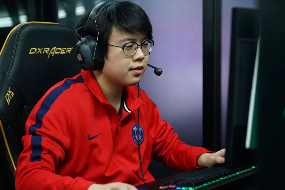 T1 3-1 GEN！队史第十座LCK奖杯，LCK史上第二支全胜夺冠队伍